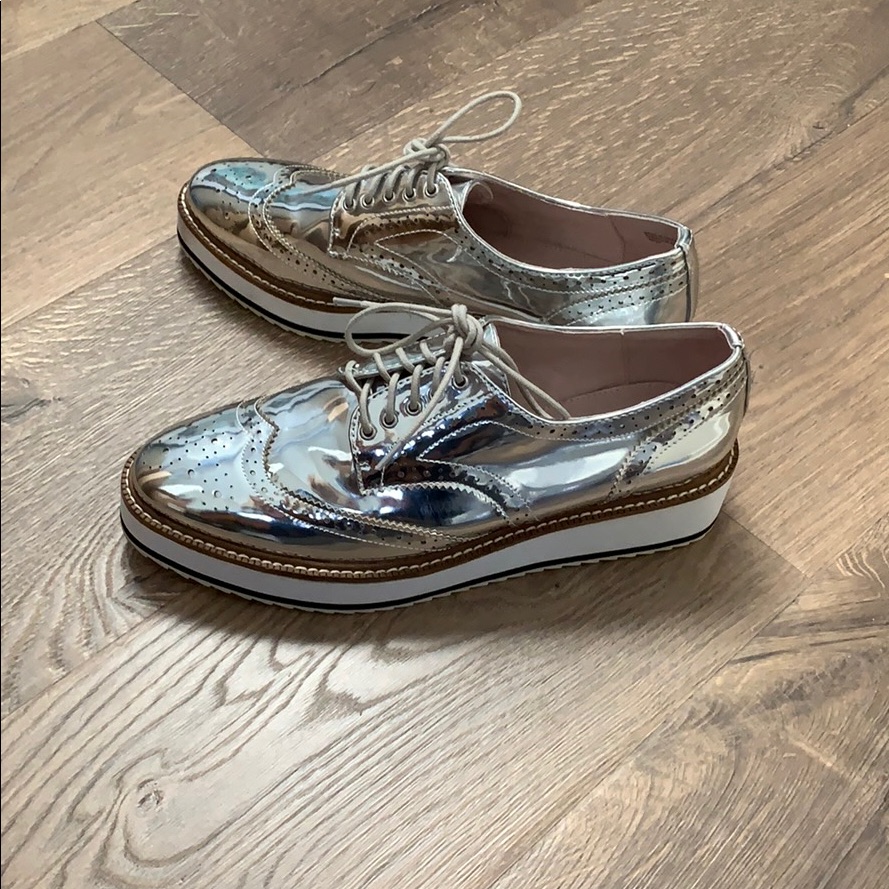 Shellys Shoes